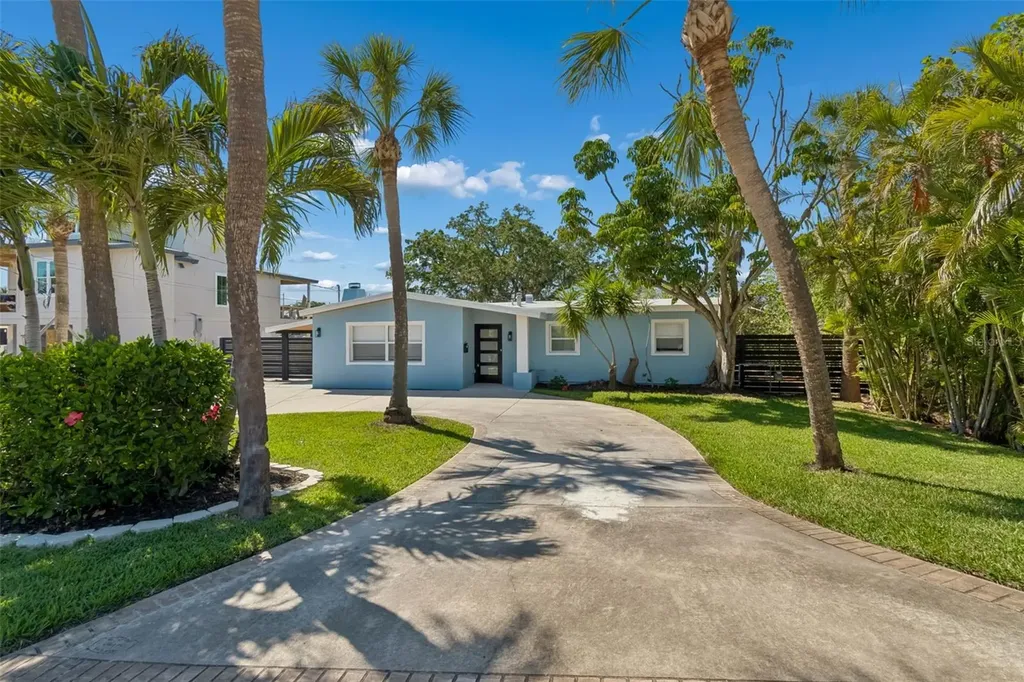 4790 Shore Acres Boulevard NE St Petersburg FL 33703