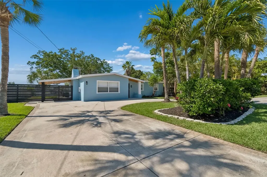 4790 Shore Acres Boulevard NE St Petersburg FL 33703