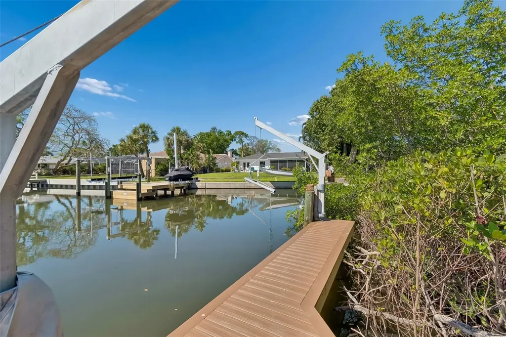 4790 Shore Acres Boulevard NE St Petersburg FL 33703