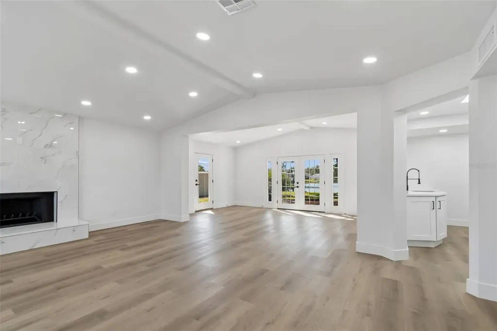 4790 Shore Acres Boulevard NE St Petersburg FL 33703