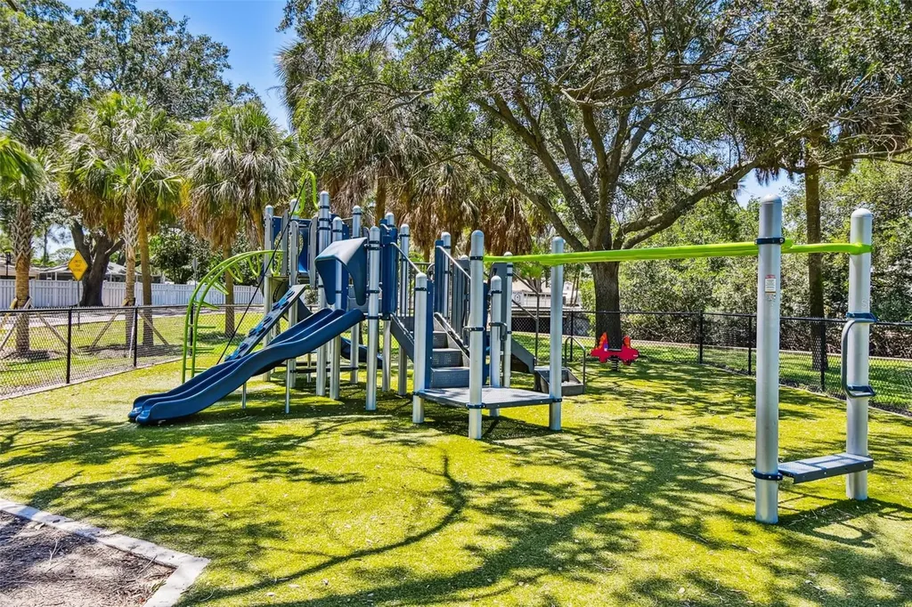 4790 Shore Acres Boulevard NE St Petersburg FL 33703