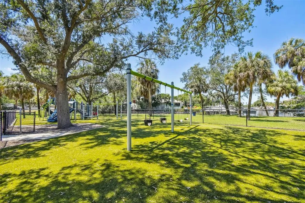 4790 Shore Acres Boulevard NE St Petersburg FL 33703