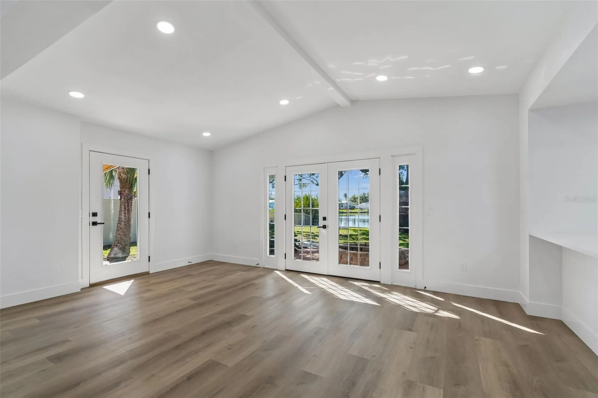 4790 Shore Acres Boulevard NE St Petersburg FL 33703