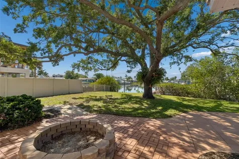 4790 Shore Acres Boulevard NE St Petersburg FL 33703