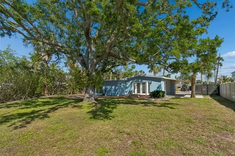 4790 Shore Acres Boulevard NE St Petersburg FL 33703