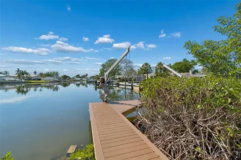 4790 Shore Acres Boulevard NE St Petersburg FL 33703