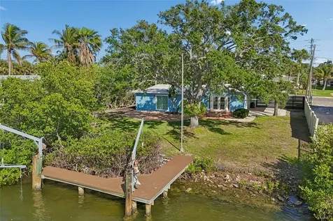 4790 Shore Acres Boulevard NE St Petersburg FL 33703