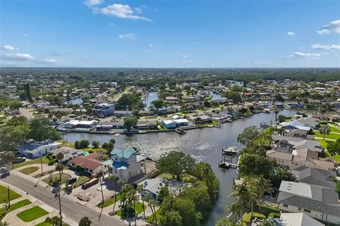 4790 Shore Acres Boulevard NE St Petersburg FL 33703