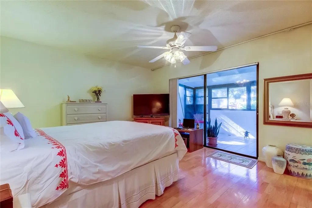 9537 86th Avenue Seminole FL 33777