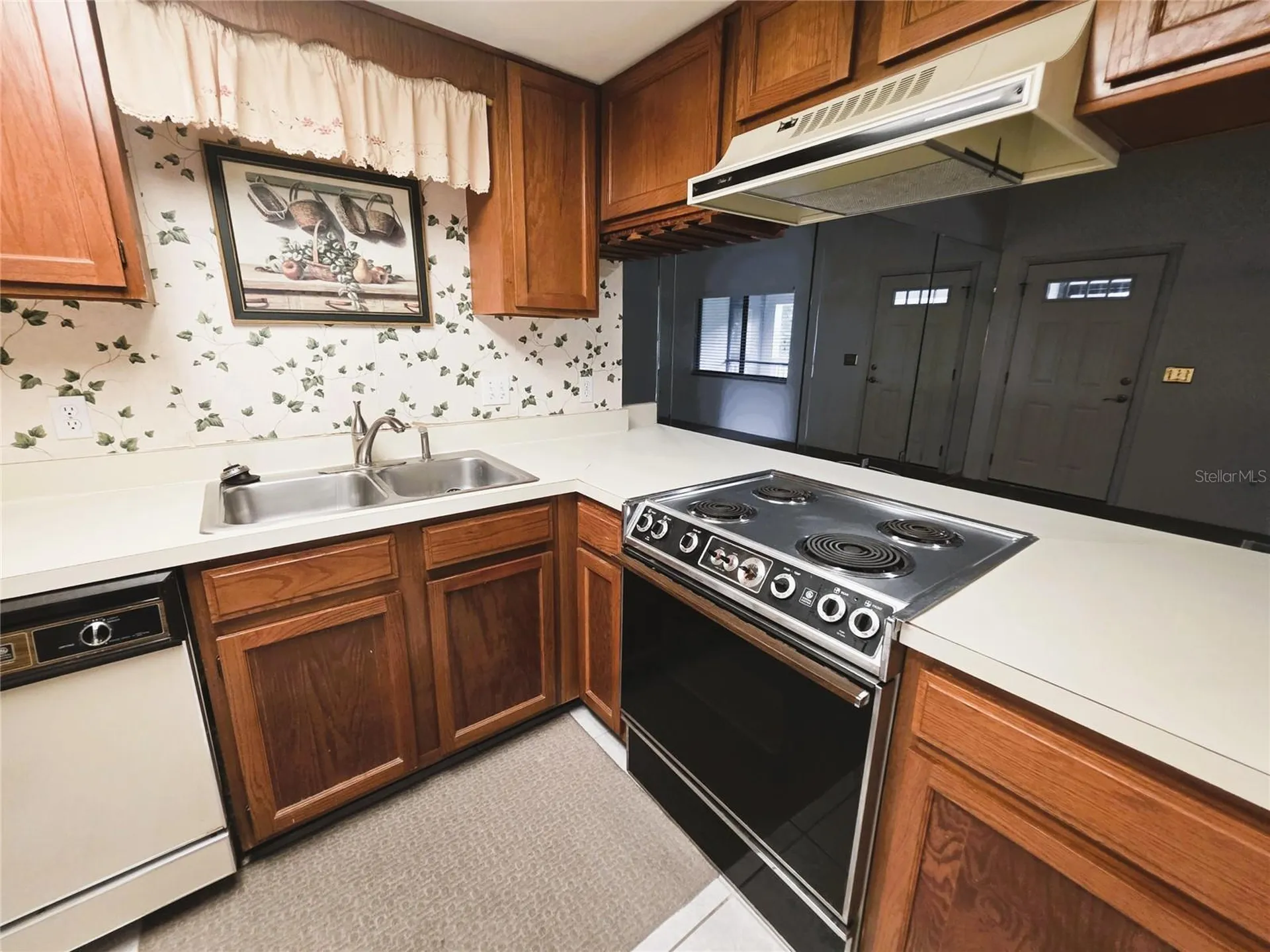 1775 Cupecoy Circle Lutz FL 33558