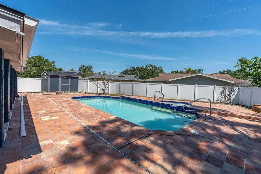 12101 74th Street Largo FL 33773
