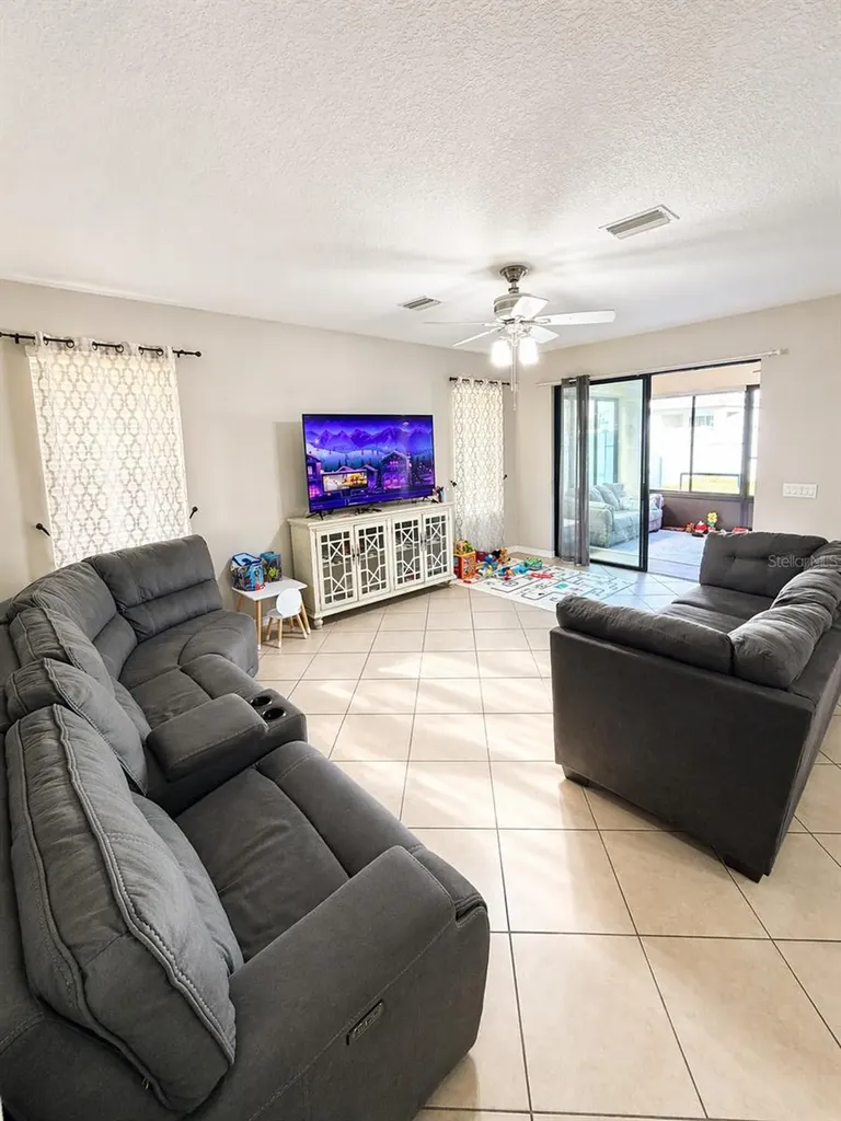 2514 Cross More Street Valrico FL 33594