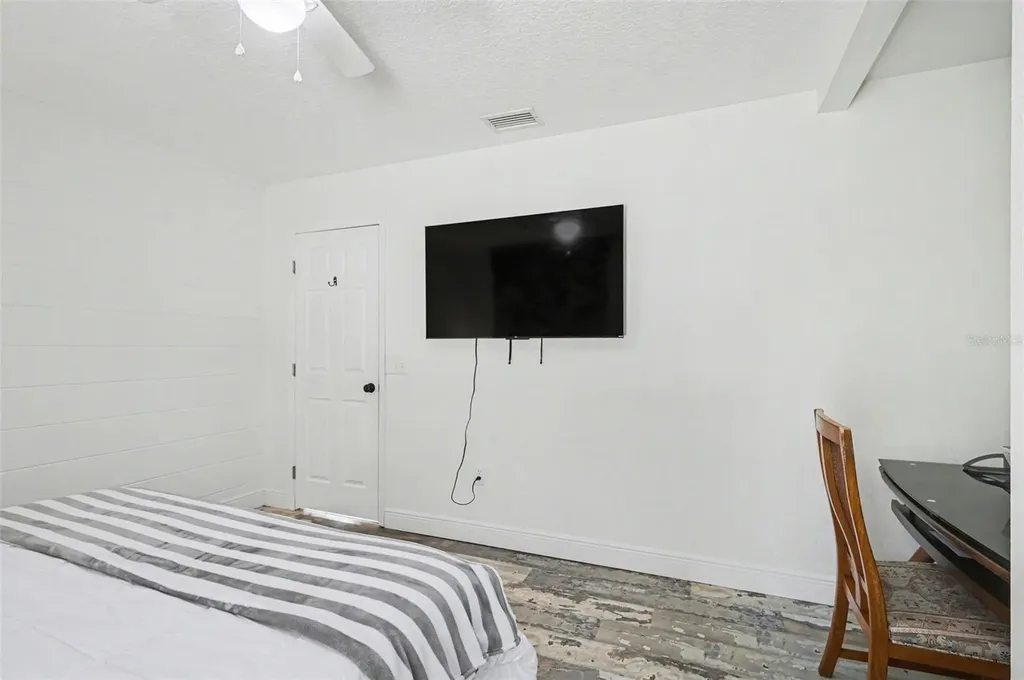 2207 Poinsettia Lane Deland FL 32724