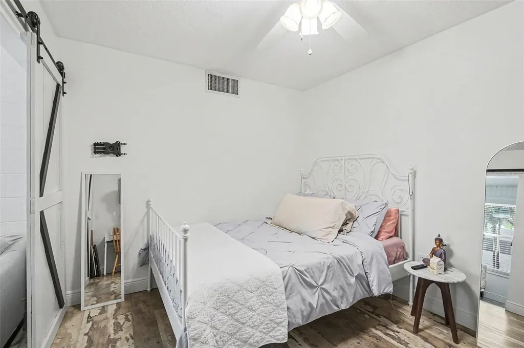2207 Poinsettia Lane Deland FL 32724