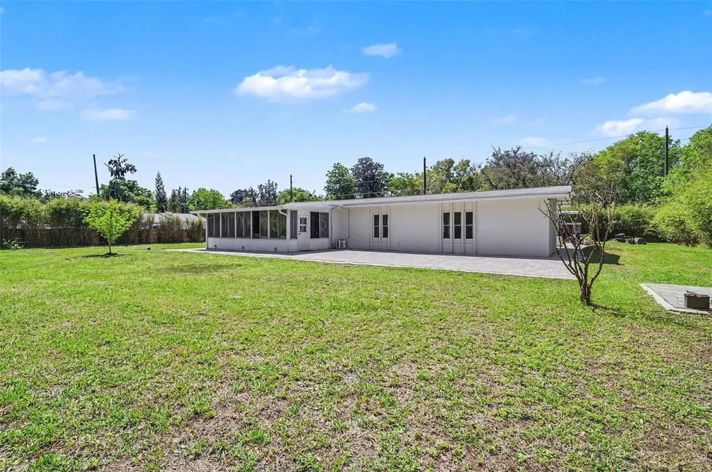 2207 Poinsettia Lane Deland FL 32724