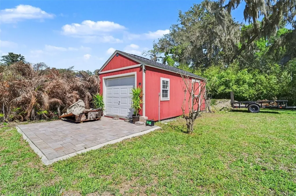 2207 Poinsettia Lane Deland FL 32724