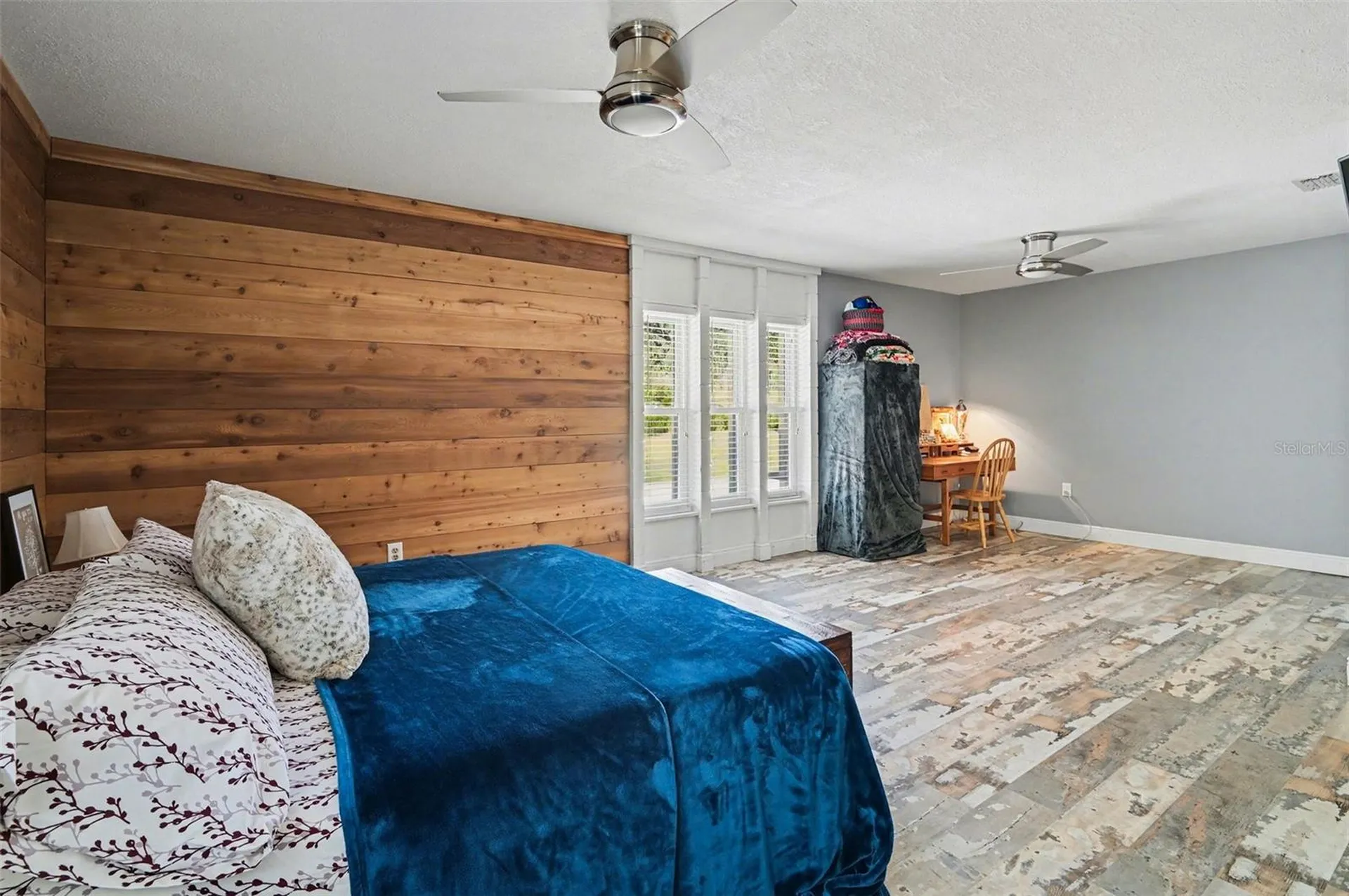 2207 Poinsettia Lane Deland FL 32724