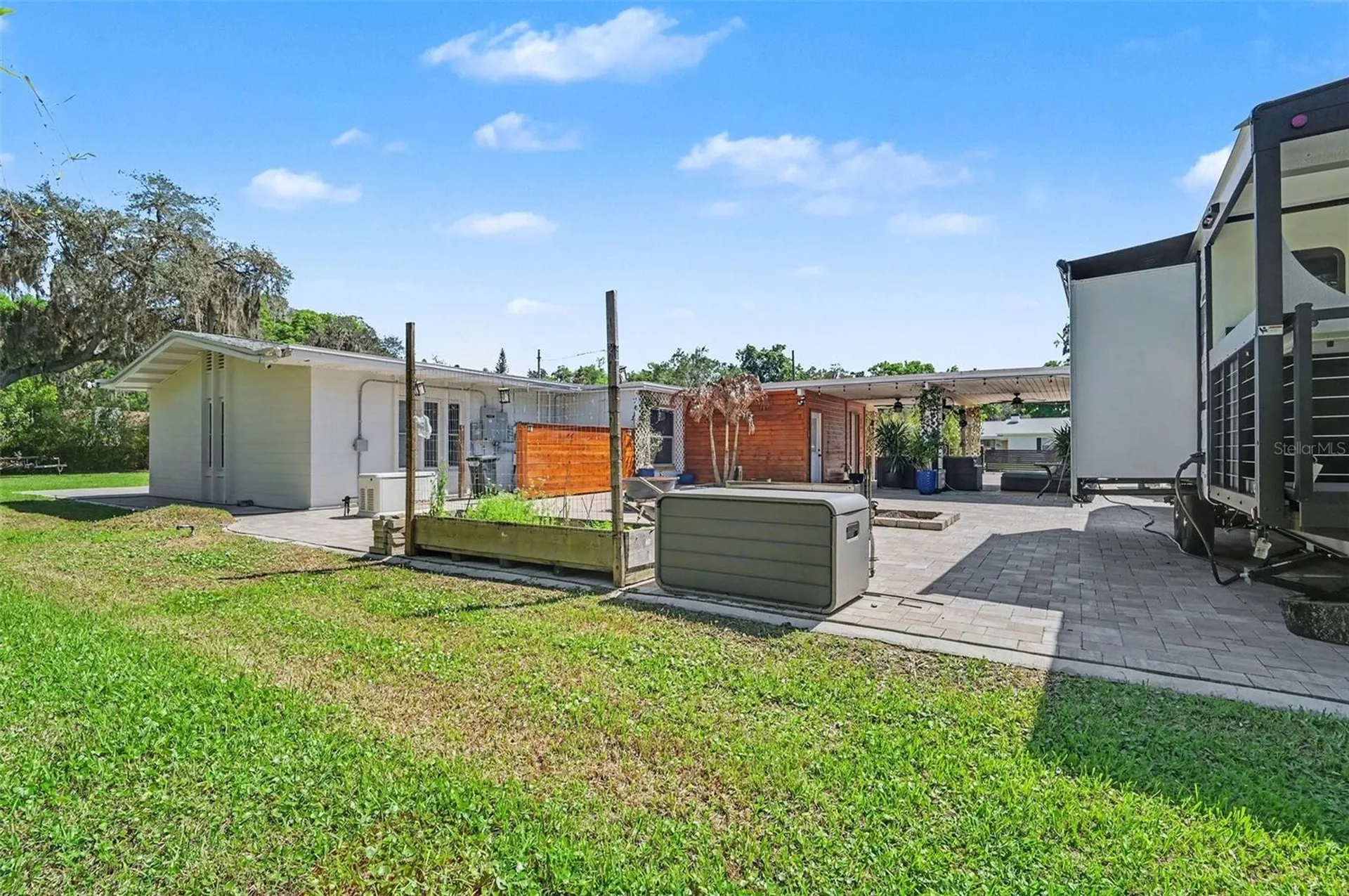 2207 Poinsettia Lane Deland FL 32724