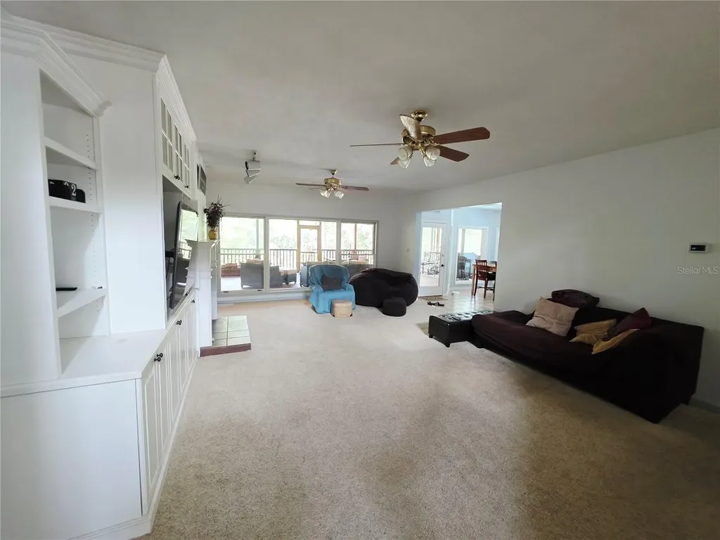 2975 E Withlacoochee Trail Dunnellon FL 34434