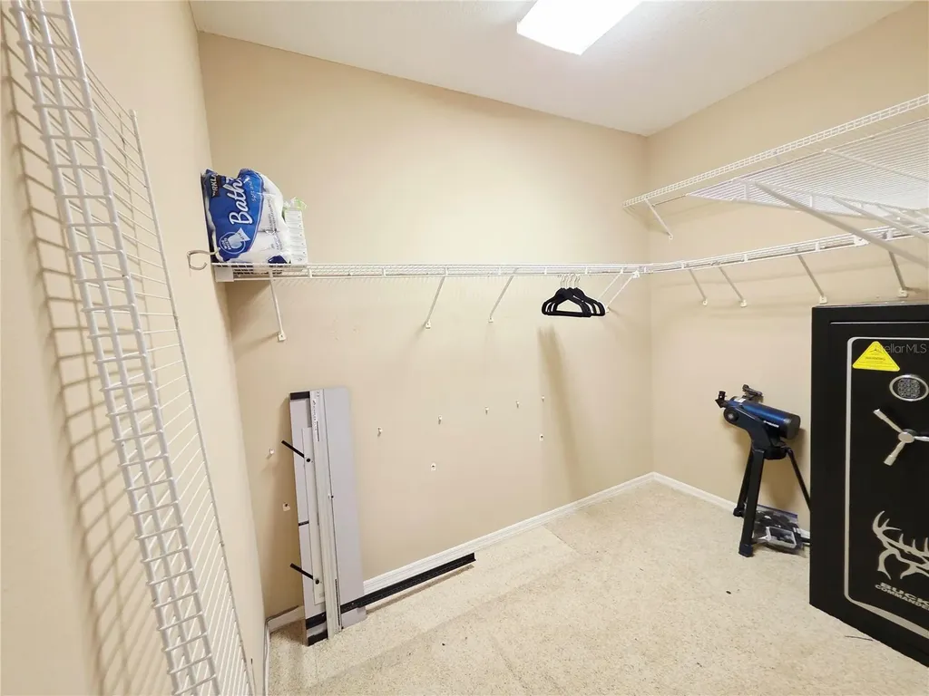 2975 E Withlacoochee Trail Dunnellon FL 34434