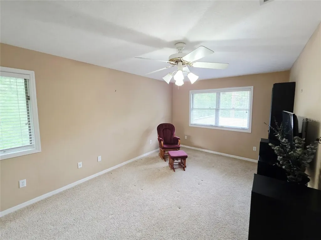 2975 E Withlacoochee Trail Dunnellon FL 34434