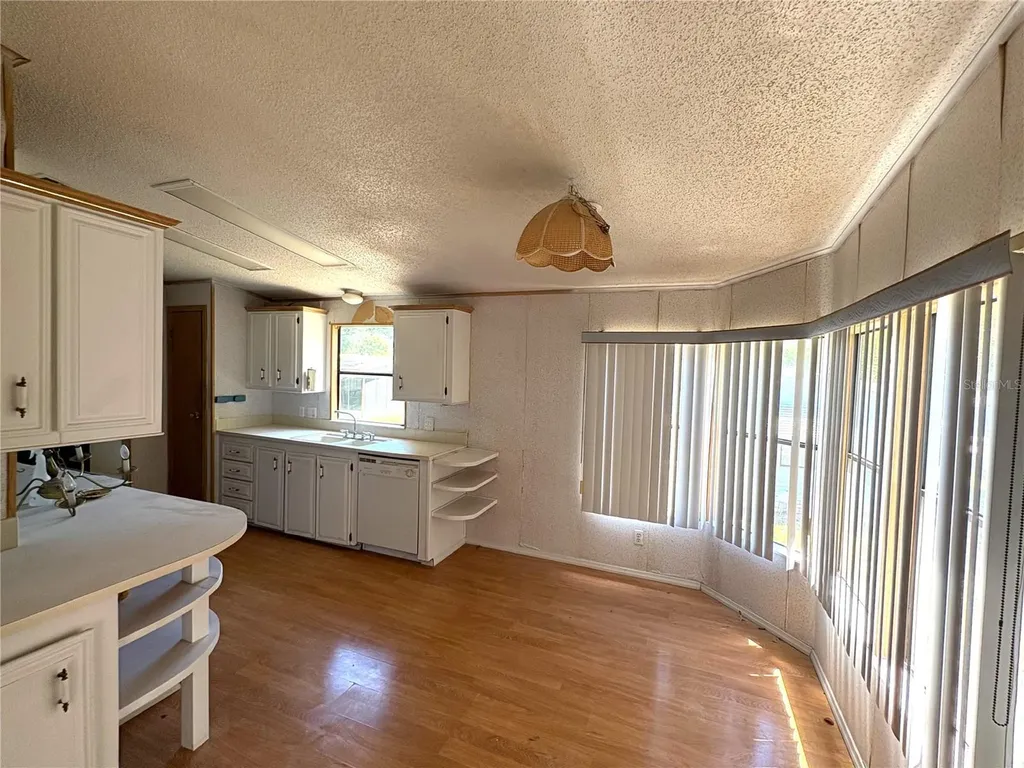 25034 Betton Hill Leesburg FL 34748