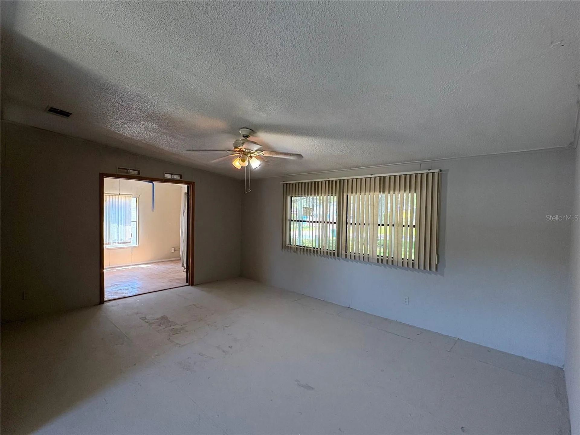 25034 Betton Hill Leesburg FL 34748