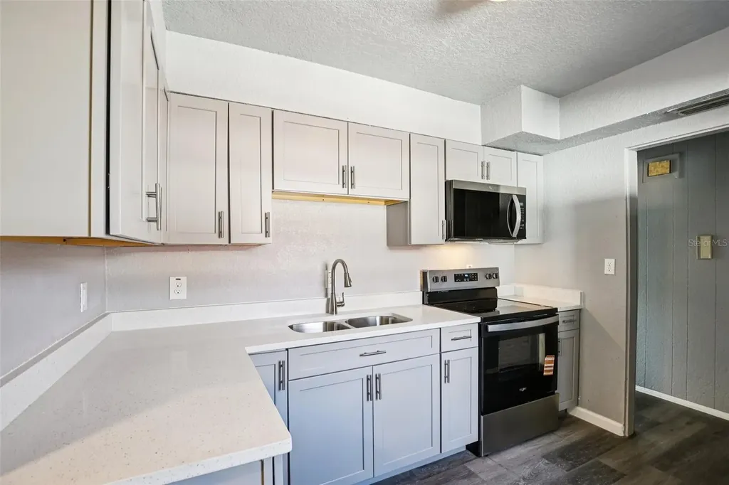 1911 22nd Avenue S St Petersburg FL 33712