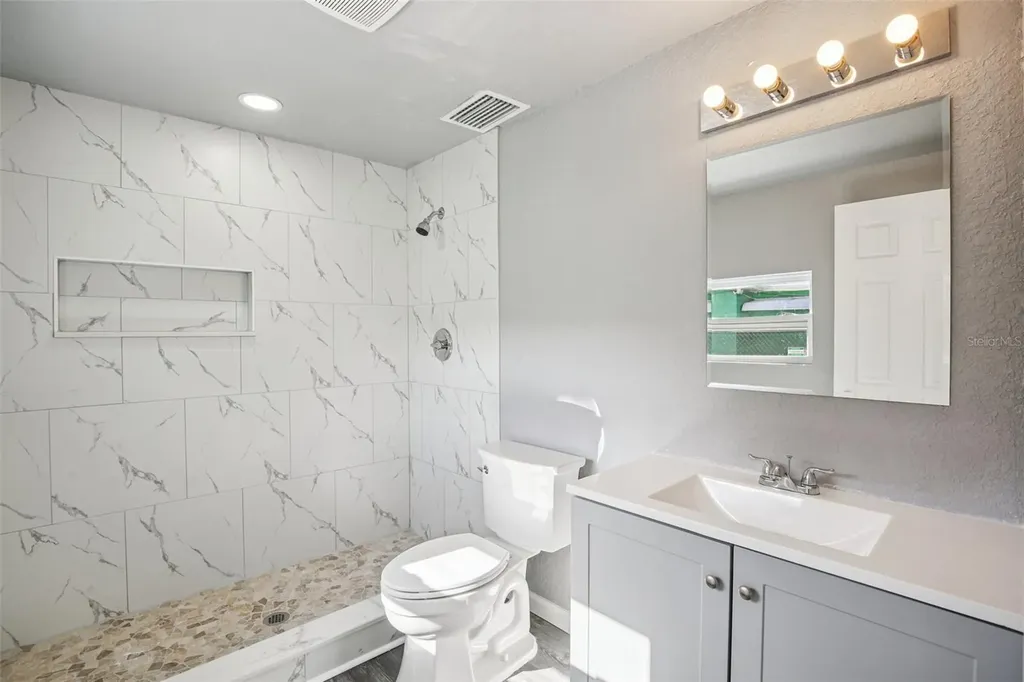 1911 22nd Avenue S St Petersburg FL 33712