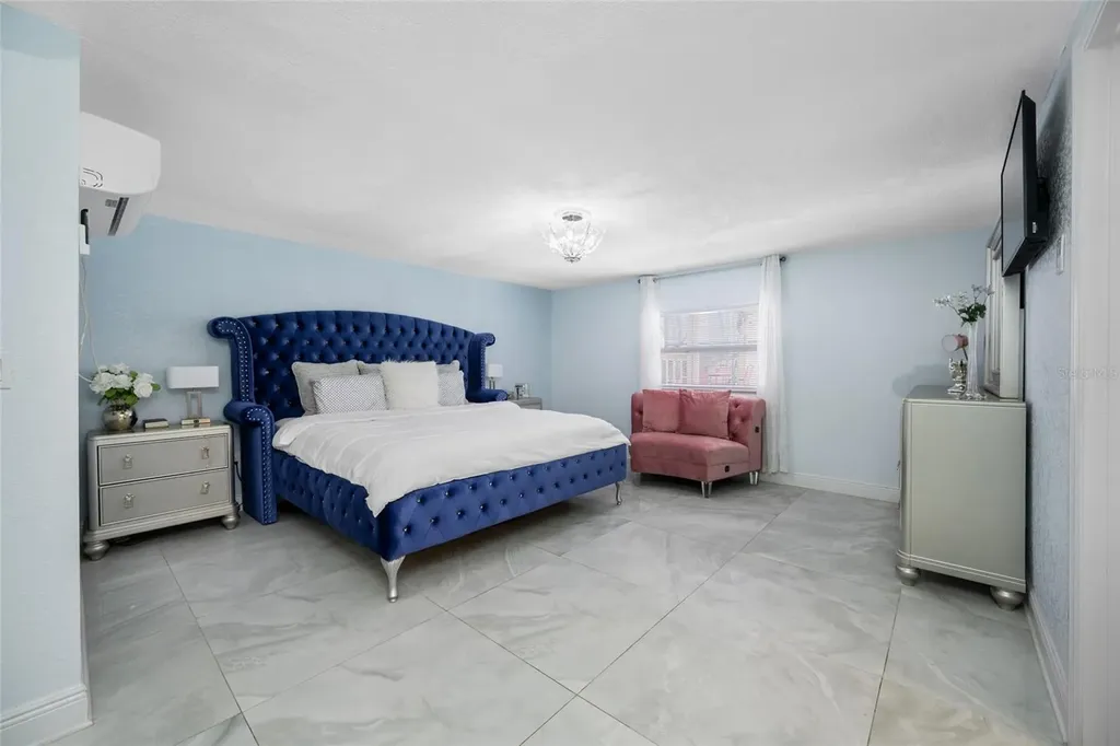 6017 W Fern Street Tampa FL 33634