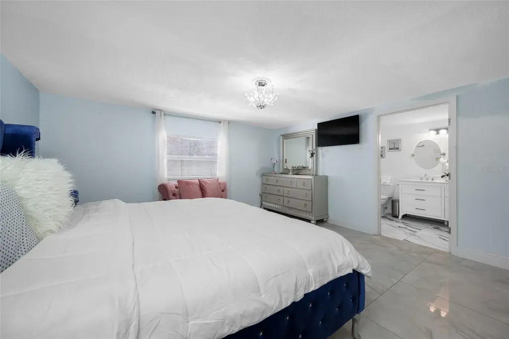 6017 W Fern Street Tampa FL 33634
