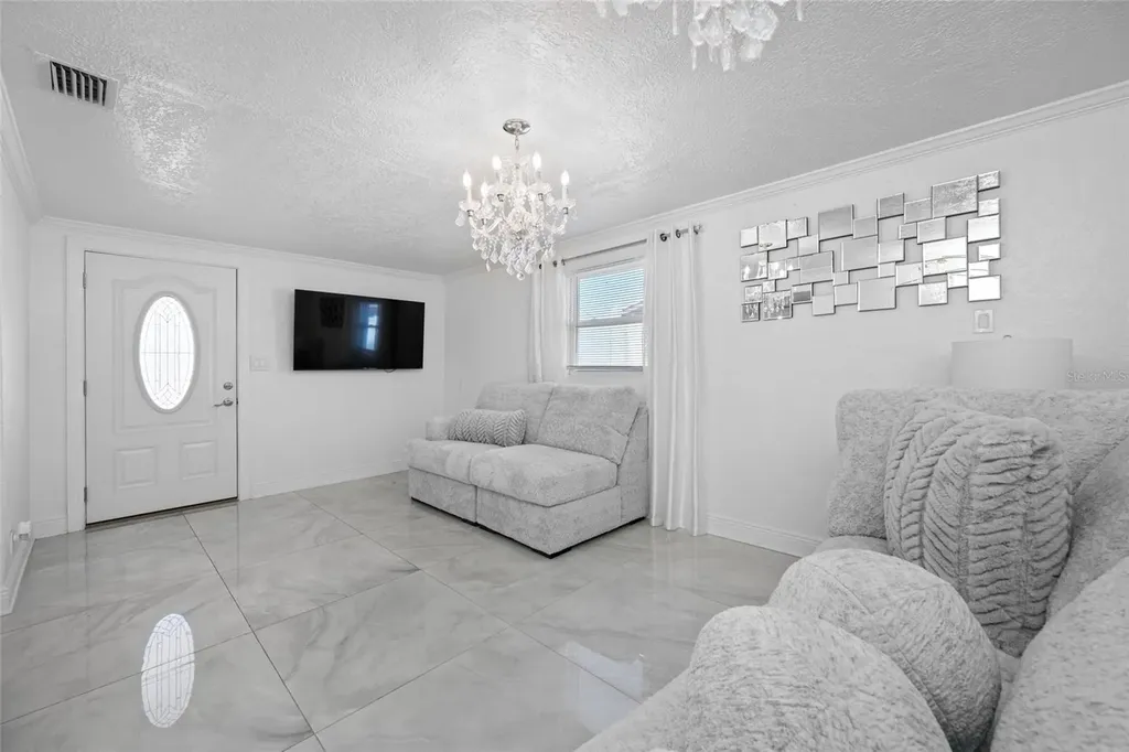 6017 W Fern Street Tampa FL 33634