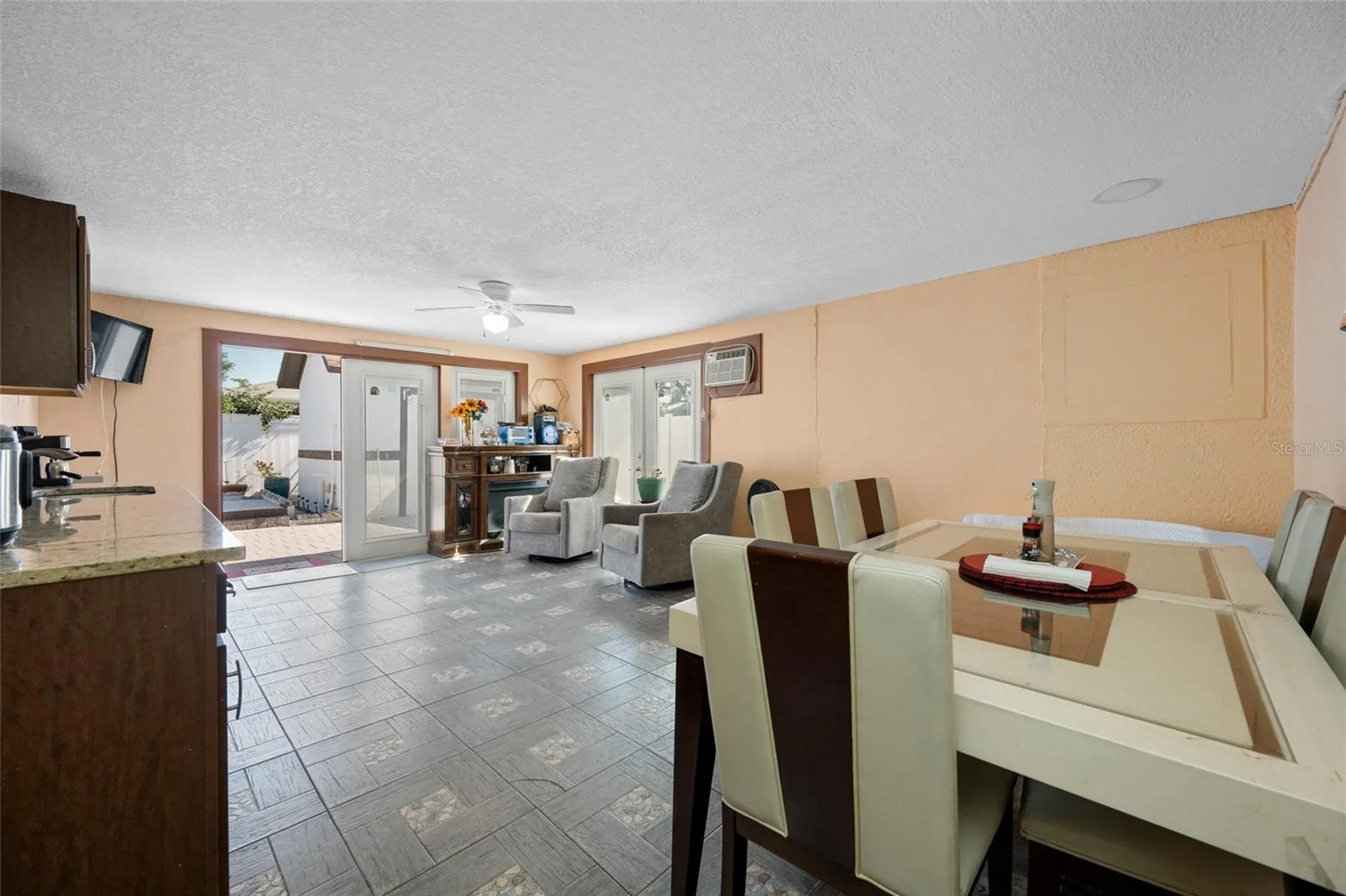 6017 W Fern Street Tampa FL 33634