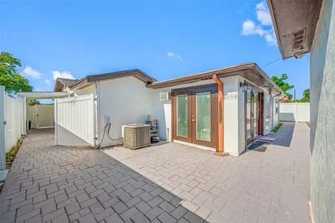 6017 W Fern Street Tampa FL 33634