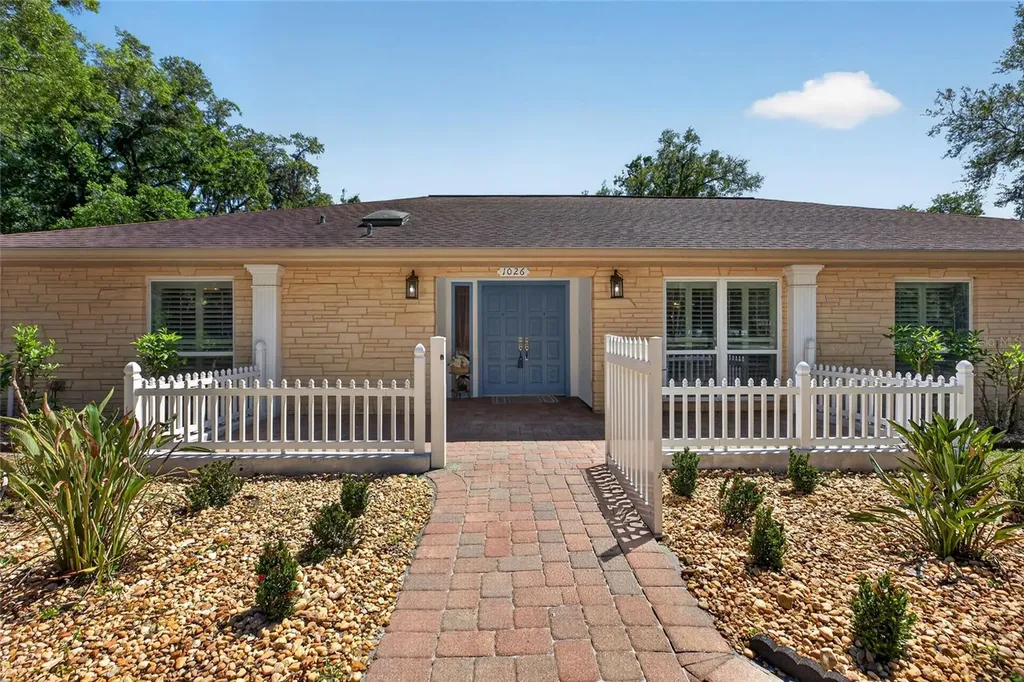 1026 Crystal Lake Road Lutz FL 33548