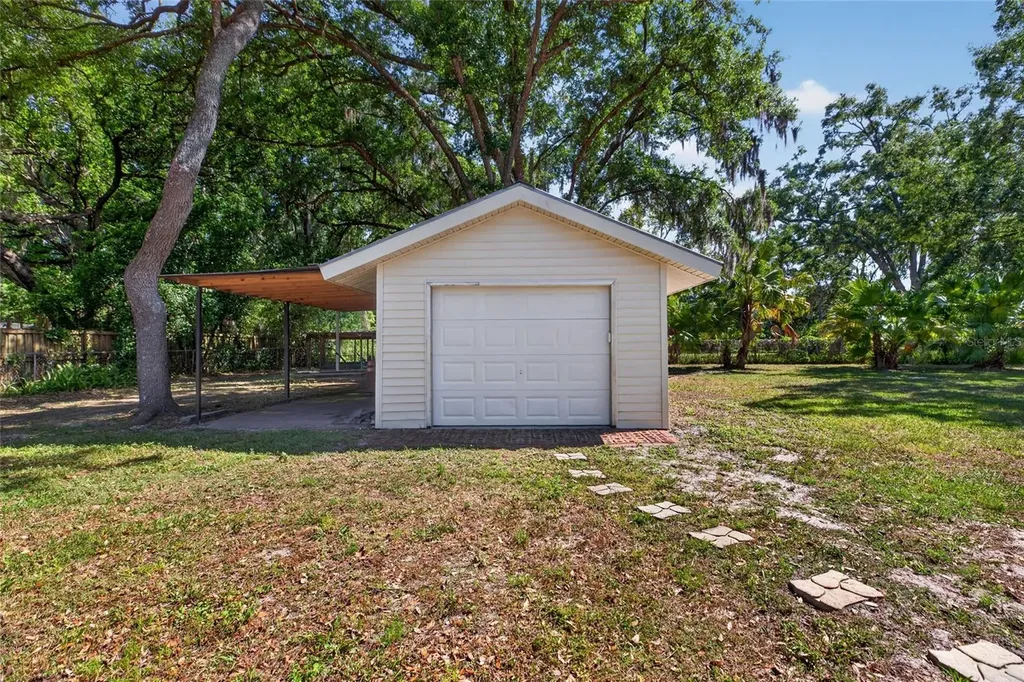 1026 Crystal Lake Road Lutz FL 33548