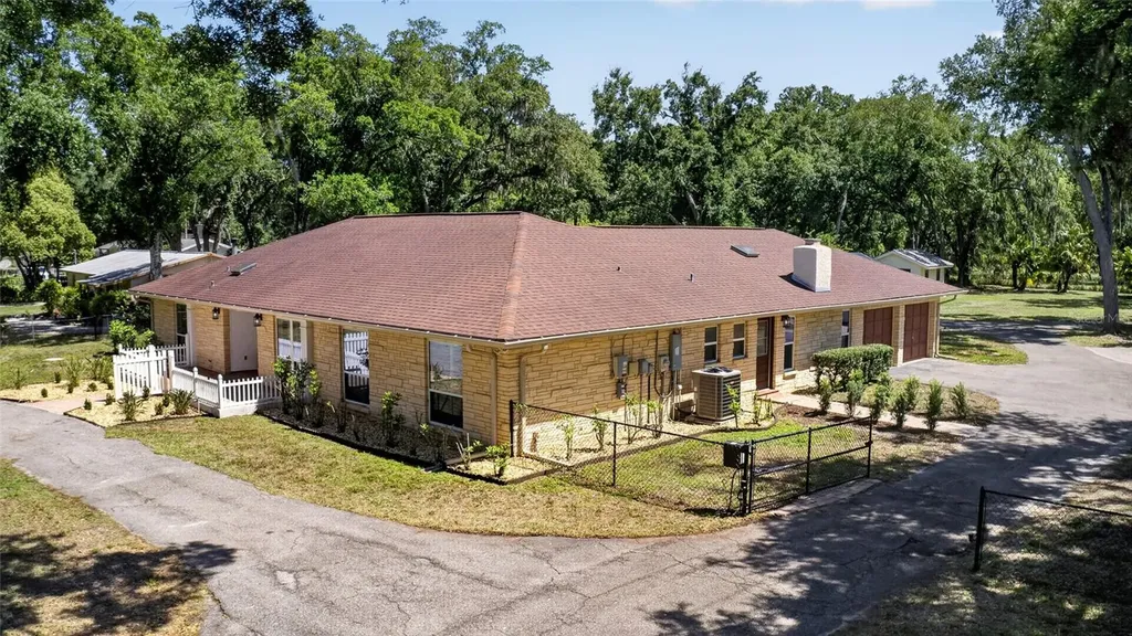 1026 Crystal Lake Road Lutz FL 33548