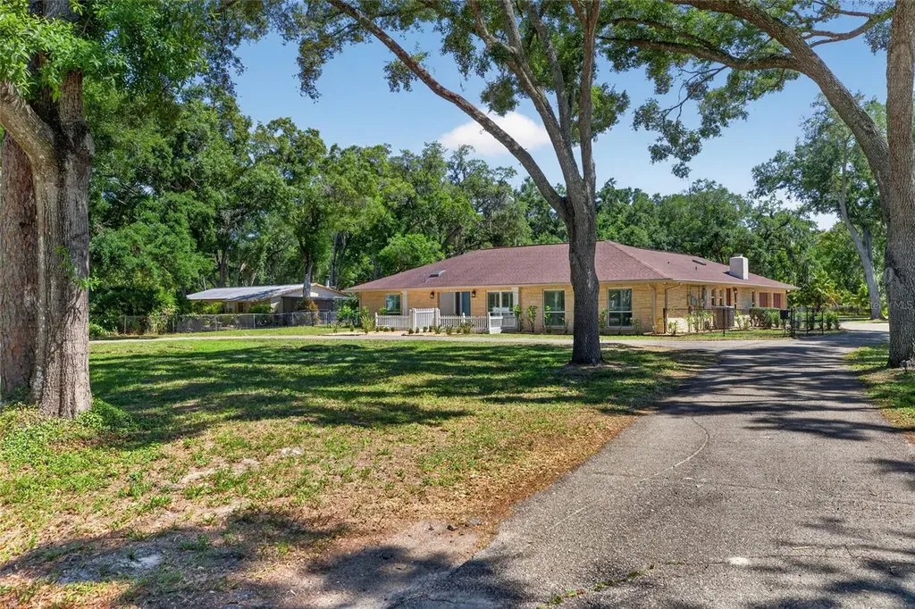 1026 Crystal Lake Road Lutz FL 33548