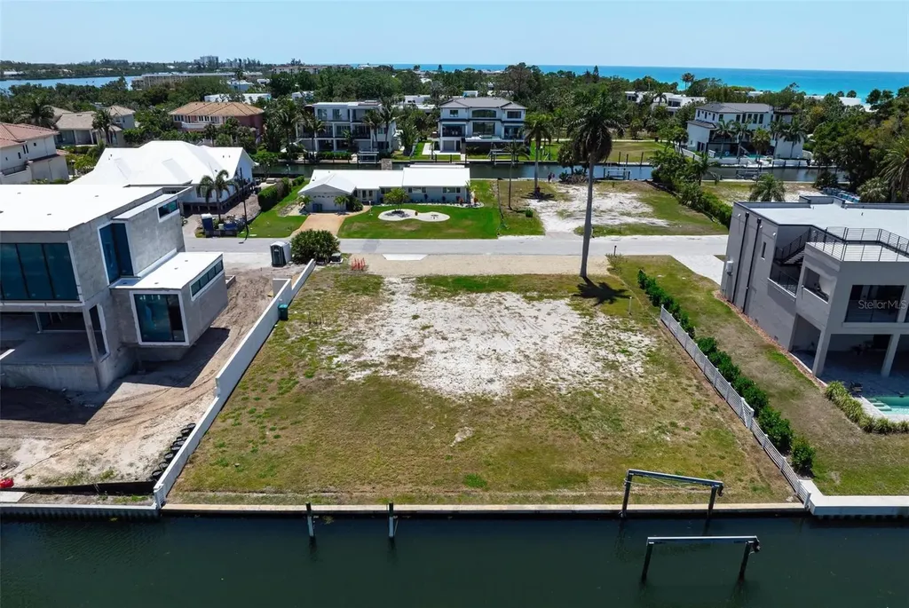 581 Rountree Drive Longboat Key FL 34228