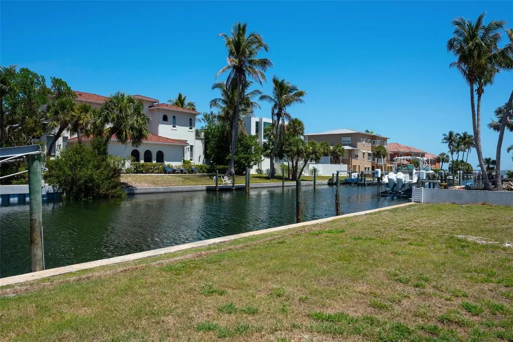 581 Rountree Drive Longboat Key FL 34228