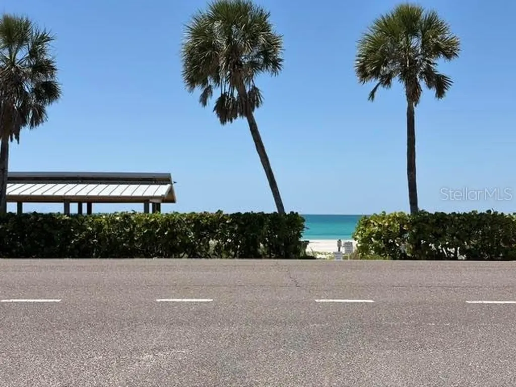 581 Rountree Drive Longboat Key FL 34228