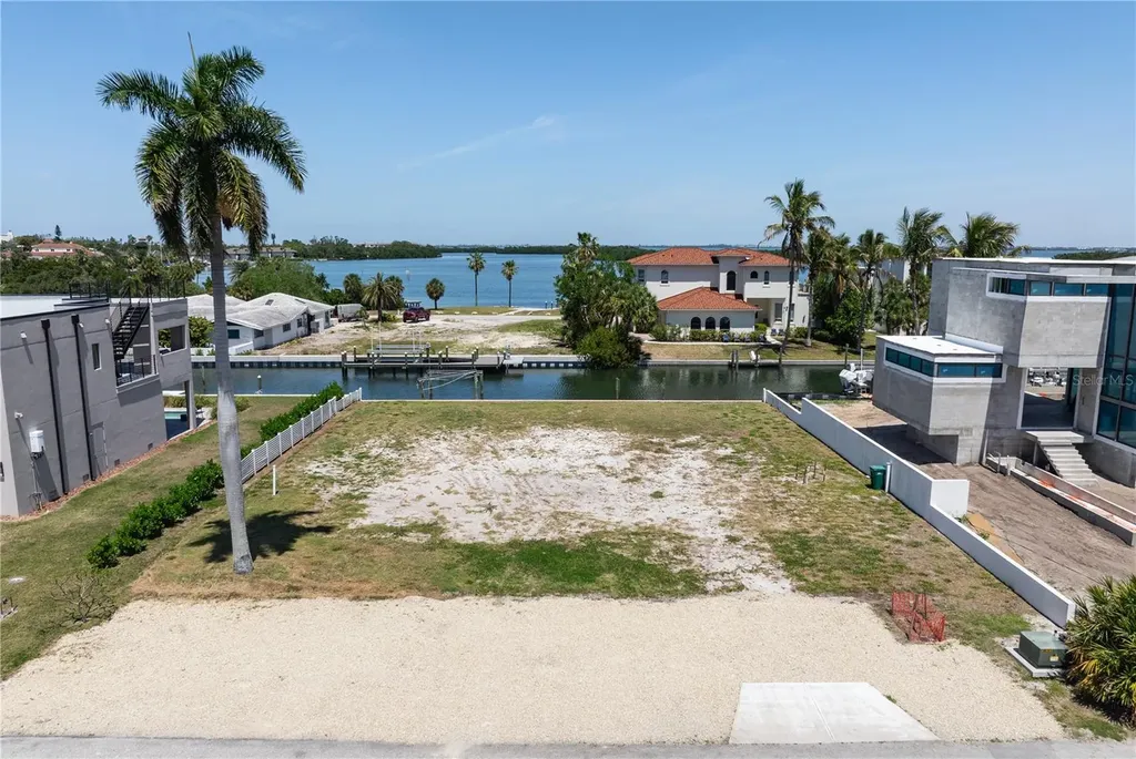 581 Rountree Drive Longboat Key FL 34228