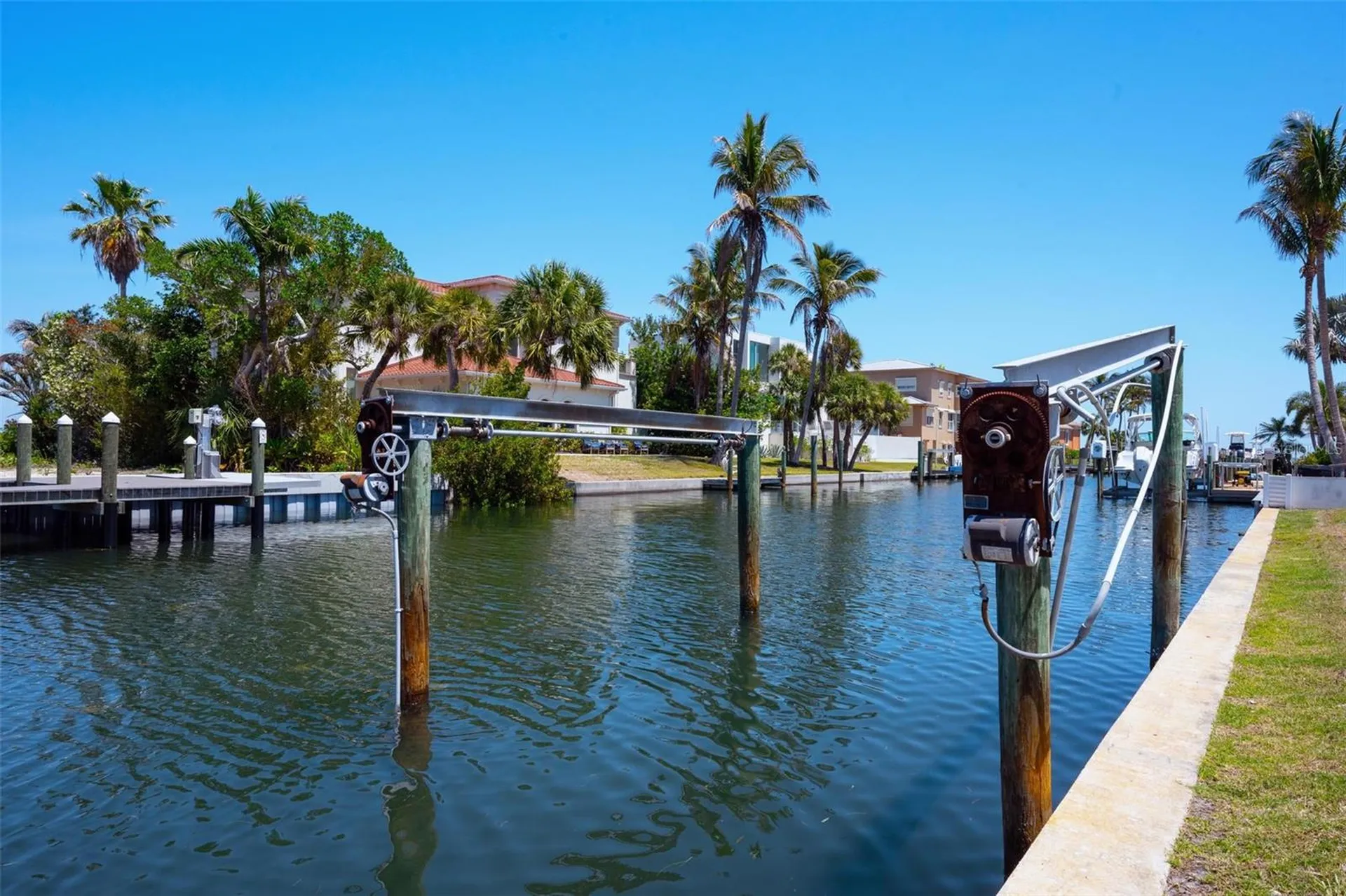 581 Rountree Drive Longboat Key FL 34228
