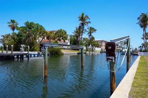 581 Rountree Drive Longboat Key FL 34228