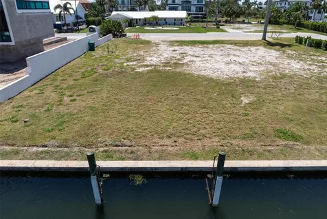 581 Rountree Drive Longboat Key FL 34228
