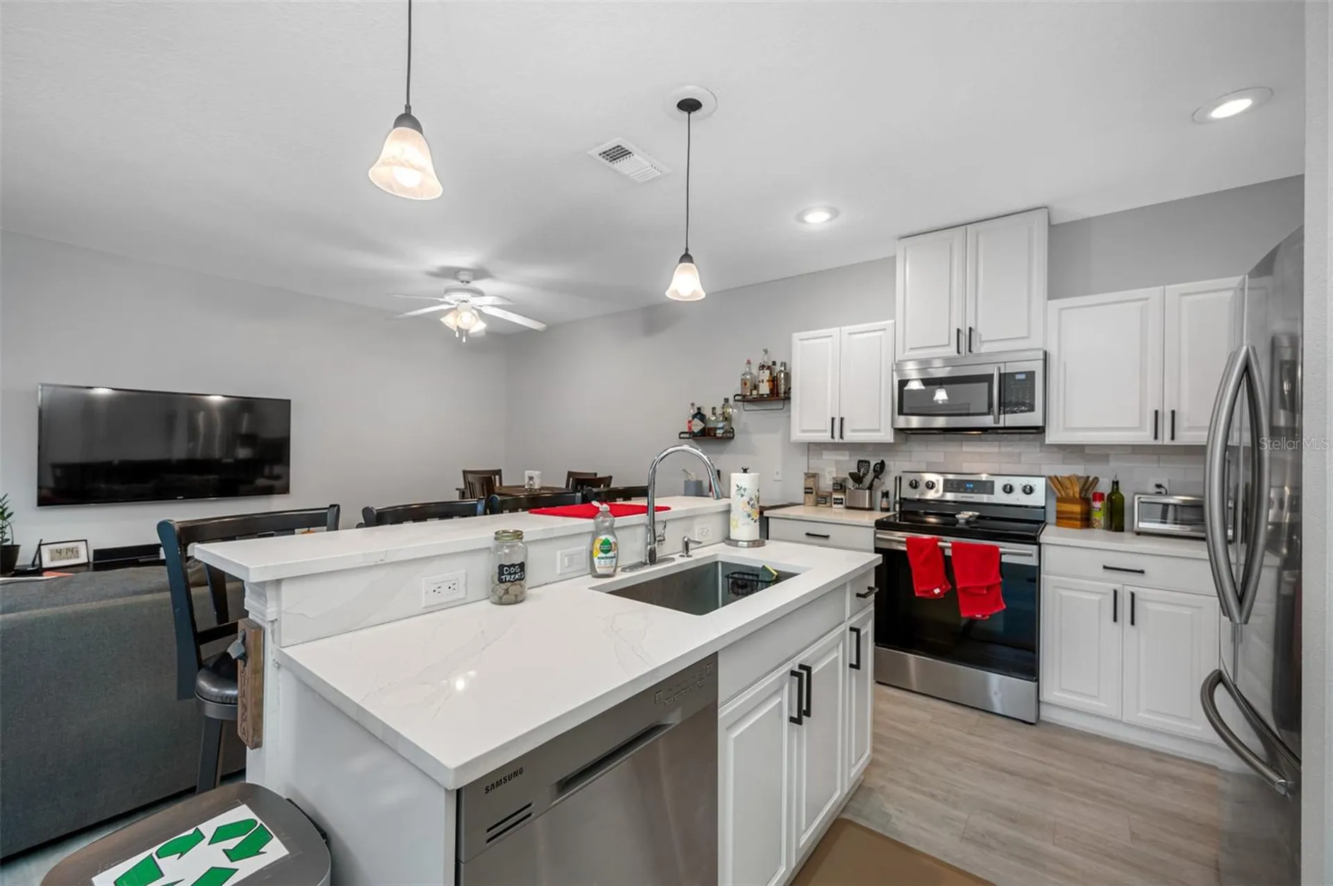 400 S Willow Avenue Tampa FL 33606