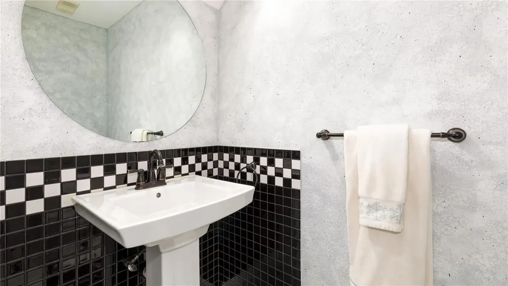 10438 Saint Tropez Place Tampa FL 33615