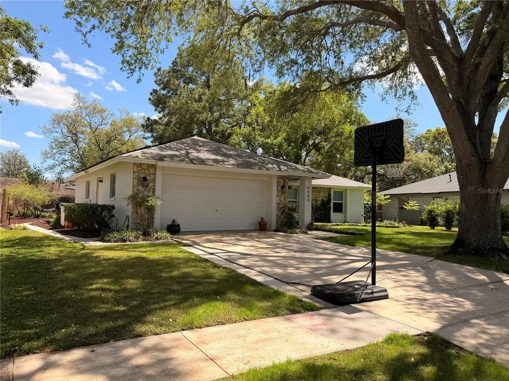 9504 Cannon Drive Orlando FL 32817