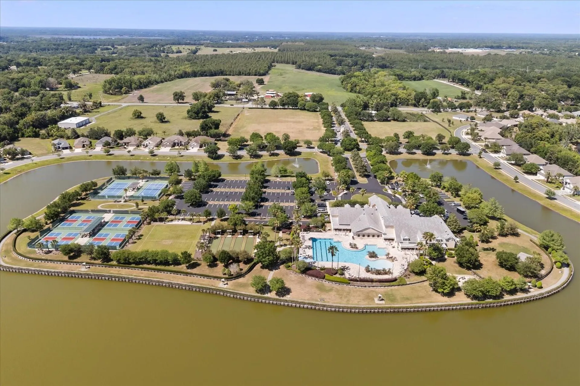 2472 Pawtucket Pass Mount Dora FL 32757