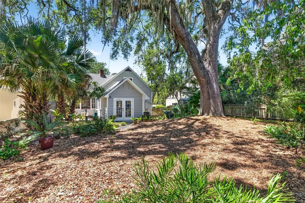 531 NE Boulevard Gainesville FL 32601